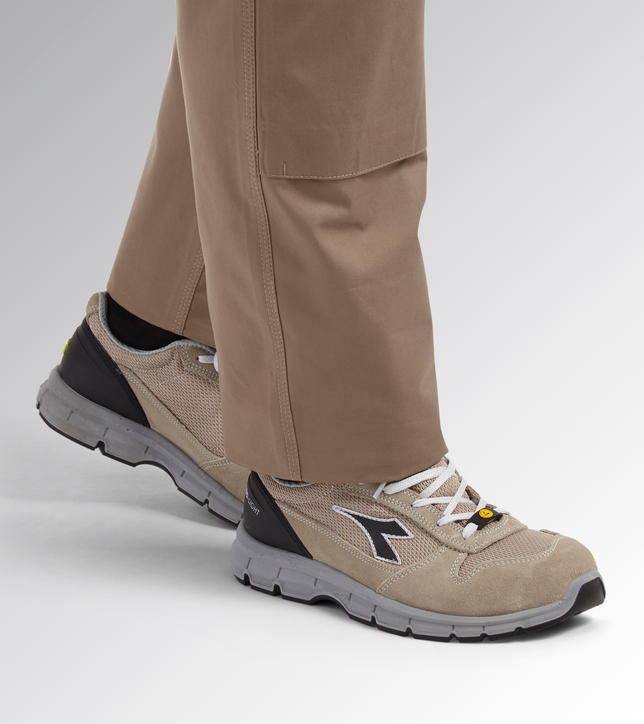 Diadora Run Text Low Arbeitsschuhe S1P SRC ESD Beige 701.175305