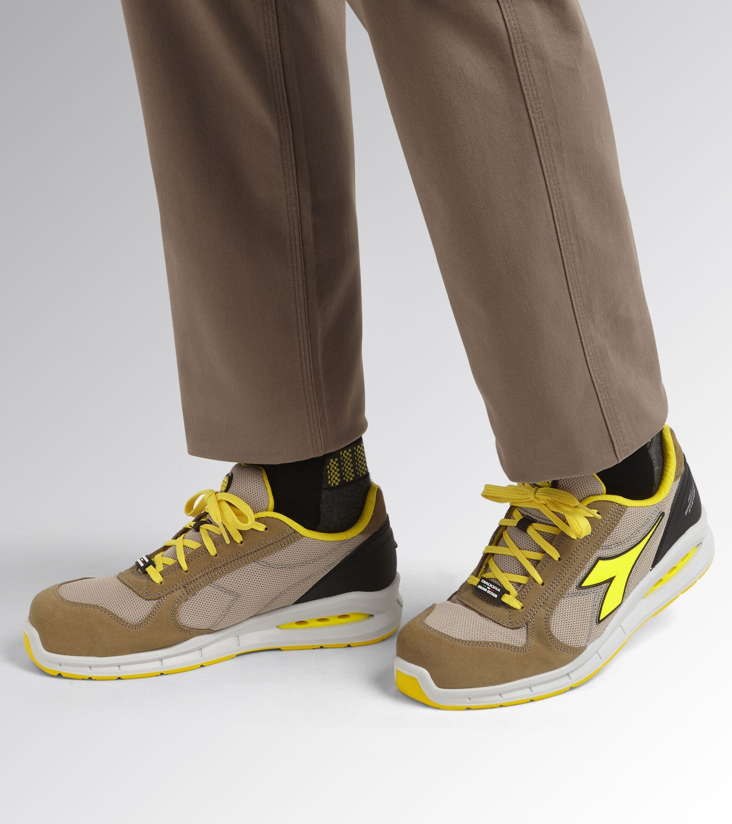 Diadora Run Net Airbox Low Arbeitsschuhe S1P SRC Braun 701.176217